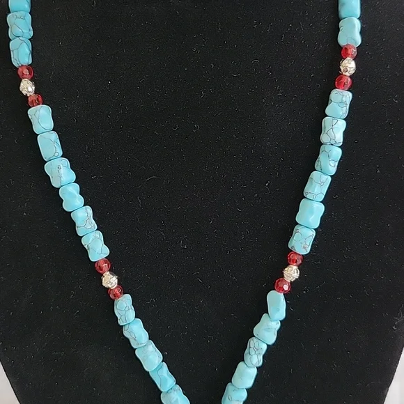 Turquoise Beaded Necklace - Picture 3 of 4